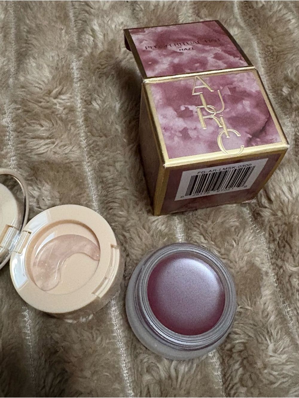 Auric plush rituals balm in shade haze